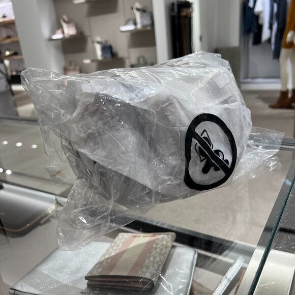 *Original Packing* Bedford Legacy Extra-Small Brown/Acorn Duffel Crossbody - Picture 3 of 17